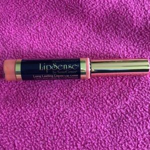 Brand New LipSense Luv It